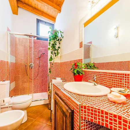 With Pool And Panoramic Surroundings Villa Mascali