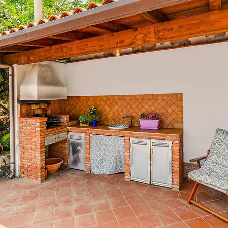 With Pool And Panoramic Surroundings ヴィラ