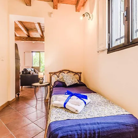 With Pool And Panoramic Surroundings ヴィラ *