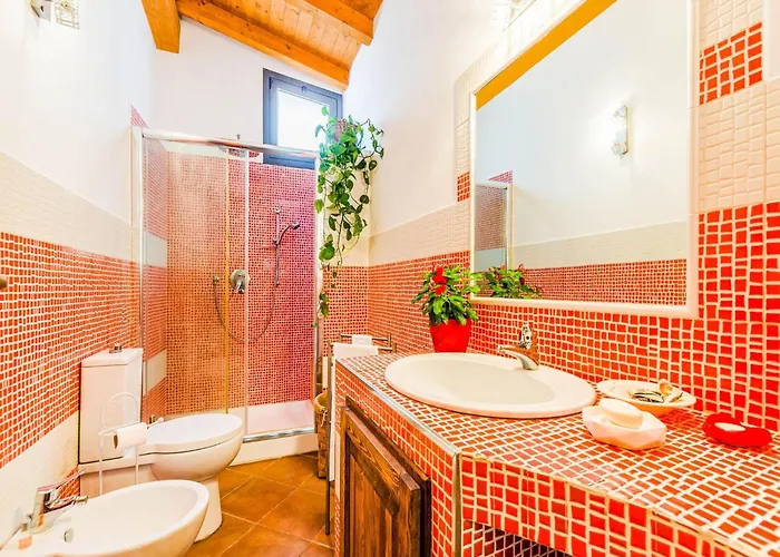 With Pool And Panoramic Surroundings Villa Mascali