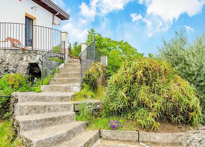 With Pool And Panoramic Surroundings Mascali