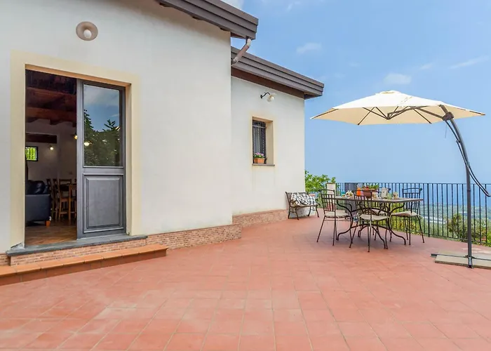 With Pool And Panoramic Surroundings Villa *